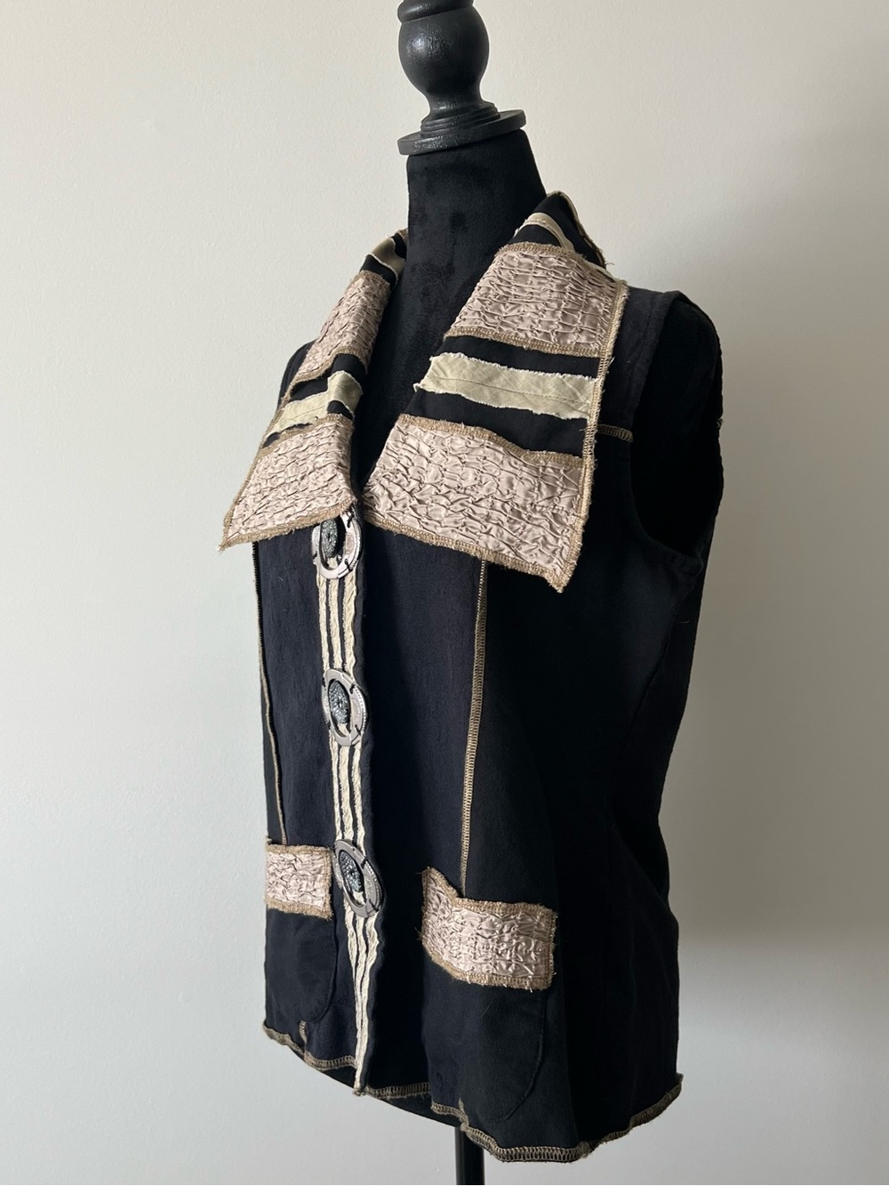 Parsley and Sage Vintage Black Vest with Patchwork and Metal Details - Picture 4 of 9
